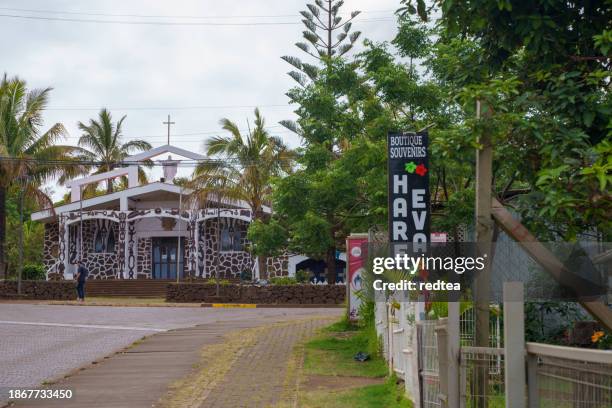 rapa nui. the church in hanga roa on easter island, chile - hanga roa stock pictures, royalty-free photos & images