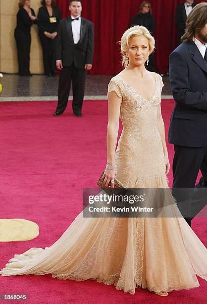 Actress Kate Hudson attends the 75th Annual Academy Awards at the Kodak Theater on March 23, 2003 in Hollywood, California.