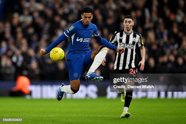 Levi Colwill of Chelsea controls the ball during the Carabao Cup Quarter Final match between Chelsea and Newcastle United at Stamford Bridge on...