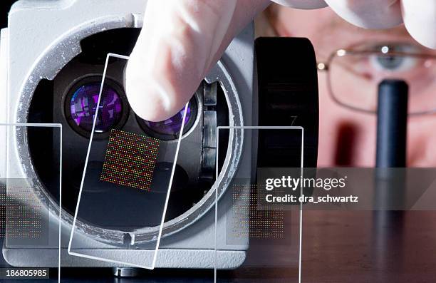 dna chips - nanotechnology stockfoto's en -beelden