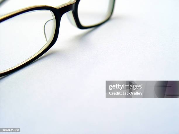 glasses close-up - vision 2020 個照片及圖片檔