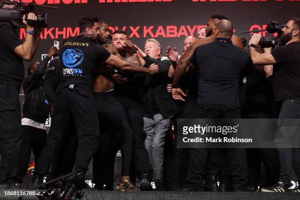 Daniel Dubois and Jarrell Miller get in to an altercation with promoter Frank Warren caught in the middle during the Day of Reckoning Weigh-in on...