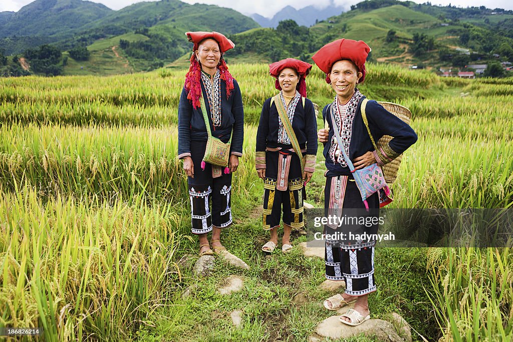 Vietnamese minority people - women from Red Dao hill tribe