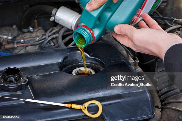 oil change - oil change stock pictures, royalty-free photos & images