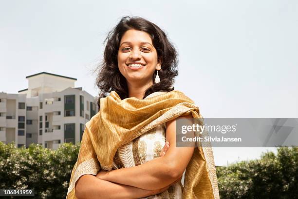 beautiful modern indian woman - india woman stock pictures, royalty-free photos & images