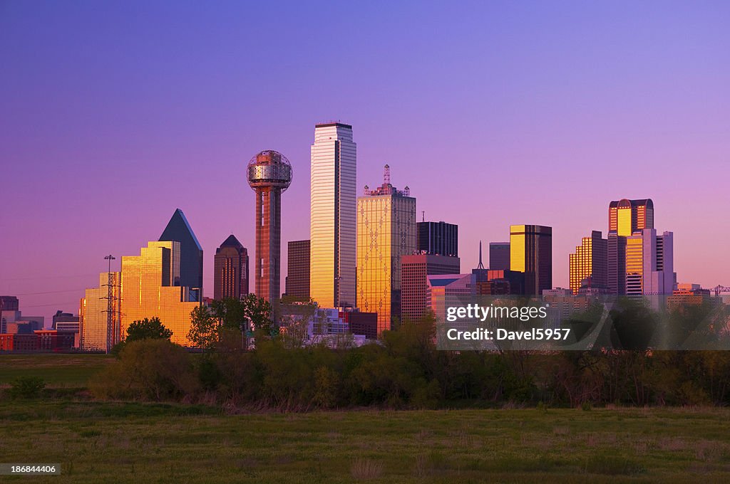 Dallas skyline at sunset / dusk