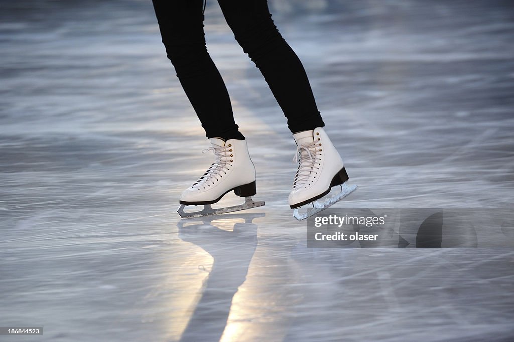 Patinaje Chica, bajo la luz