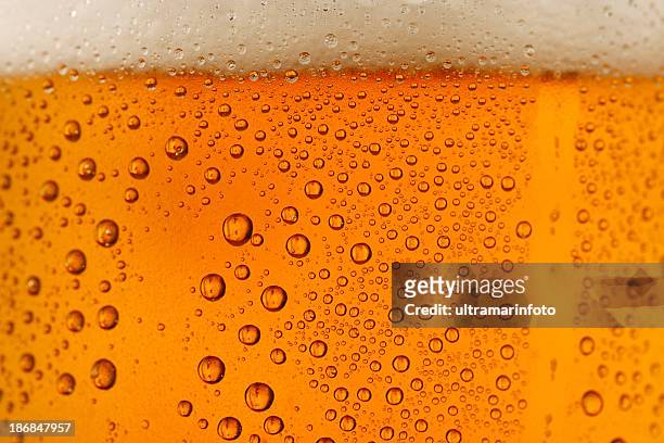sfondo di birra - beer close up foto e immagini stock