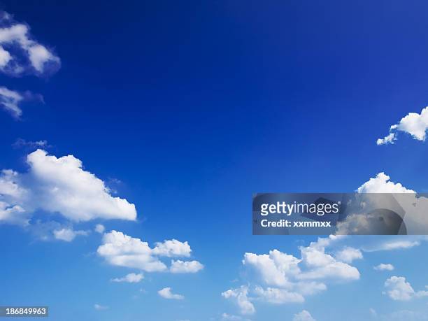 sky - clear sky stock-fotos und bilder