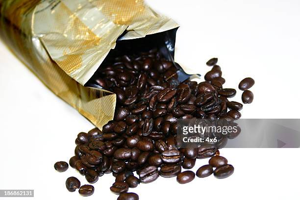 la cafeína beans - grano cafe fotografías e imágenes de stock
