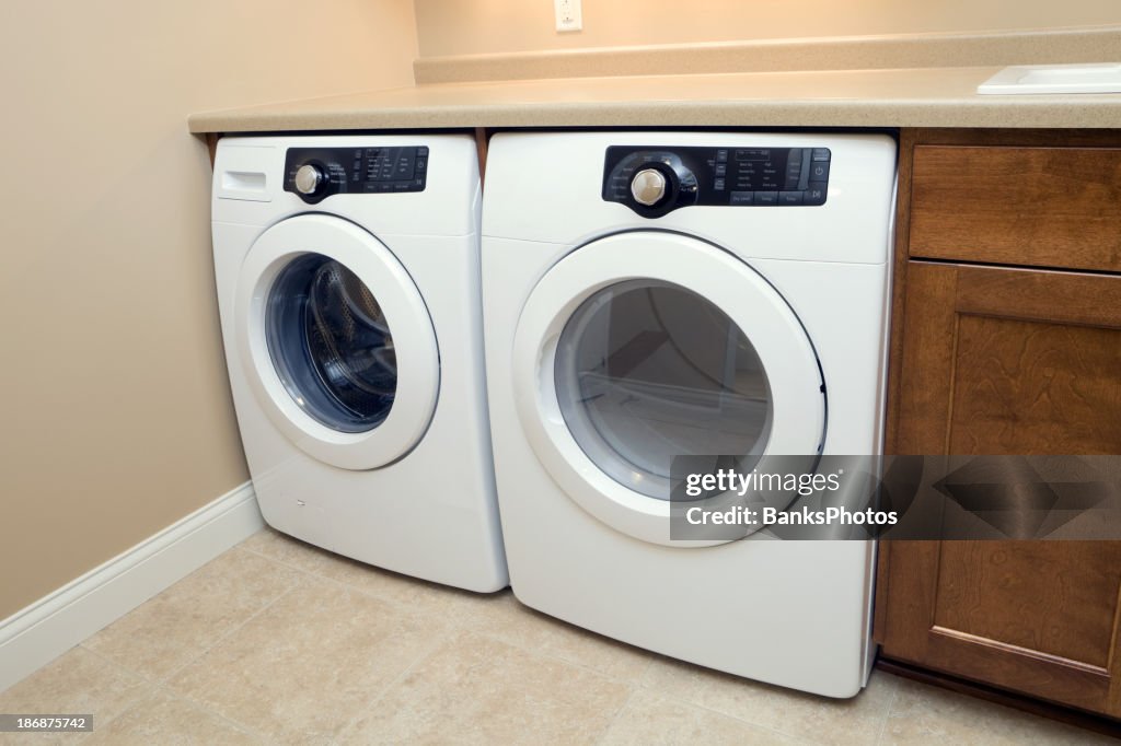 Novo Residencial Frontload Arruela e Secador de Roupas