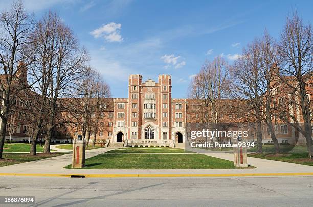 arquitetura clássica cary quadrangle purdue university estudante dormitório building - college campus - fotografias e filmes do acervo