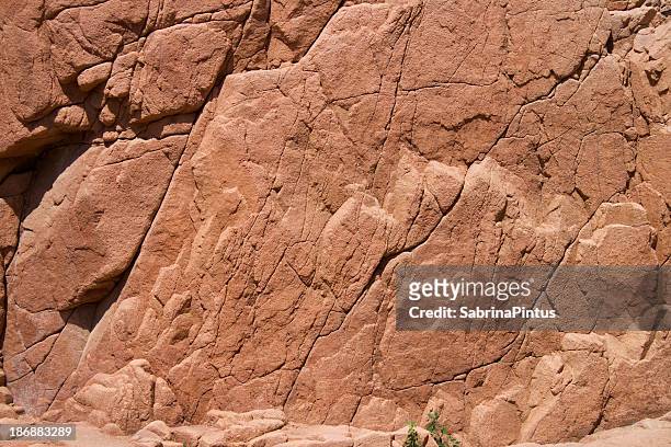 レッドロック背景 - cliff texture ストックフォトと画像