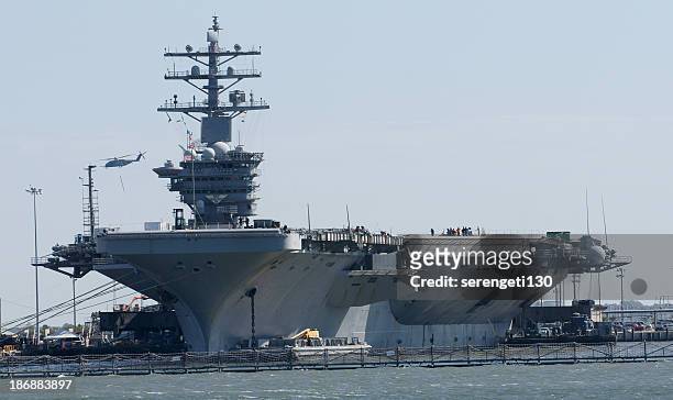 marina norteamericana aircraft carrier - us navy fotografías e imágenes de stock