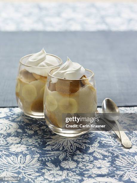 banana tiramisu - tiramisu stock pictures, royalty-free photos & images