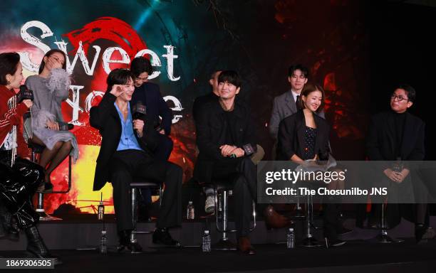 Entertainer Park Kyung-lim, actor Go Min-si, Song Kang, Jung Jin-young, Lee Jin-uk, Yu Oh-seong, Lee Si-young, Kim Mu-yeol and director Lee Eung-bok...