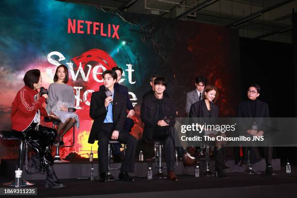 Entertainer Park Kyung-lim, actor Go Min-si, Song Kang, Jung Jin-young, Lee Jin-uk, Yu Oh-seong, Lee Si-young, Kim Mu-yeol and director Lee Eung-bok...