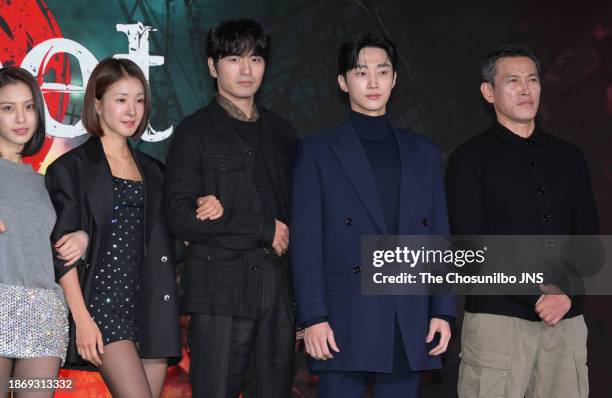 Actor Go Min-si, Lee Si-young, Lee Jin-uk, Jung Jin-young and Yu Oh-seong attend the press conference for Netflix series 'Sweet Home' at SFactory in...