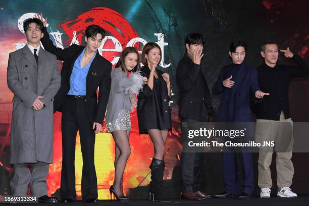 Actor Kim Mu-yeol, Song Kang, Go Min-si, Lee Si-young, Lee Jin-uk, Jung Jin-young and Yu Oh-seong attend the press conference for Netflix series...