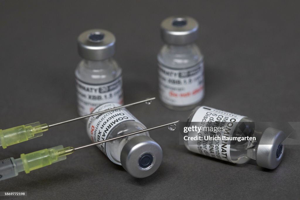 Omicron XBB.1.5 Vaccine And Syringes