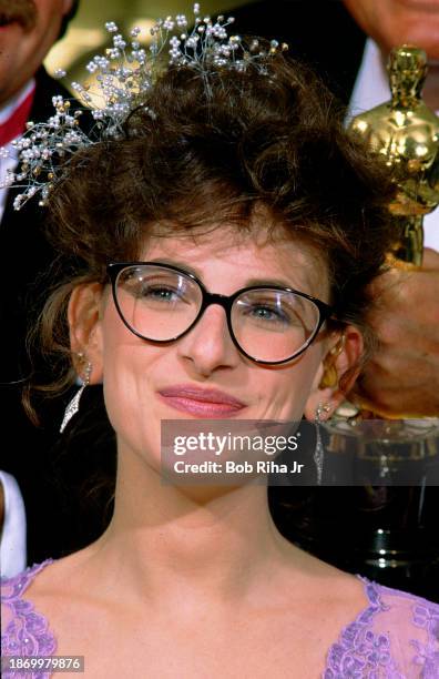 Oscar Winner Marlee Matlin backstage at the Academy Awards Show, March 30, 1987 in Los Angeles, California.