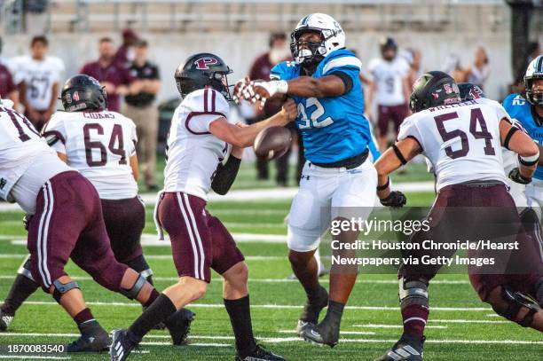 Shadow Creeks Zion Taylor blocks a pass by Pearlands Cole Morkovsky in the first half at Freedom Field, Thursday, Sep. 21, 2023 in Iowa Colony.