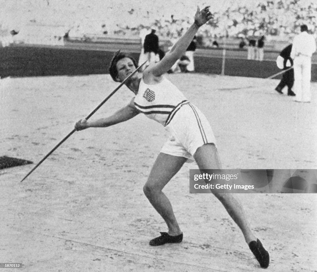 Mildred Didrikson wins gold in1932