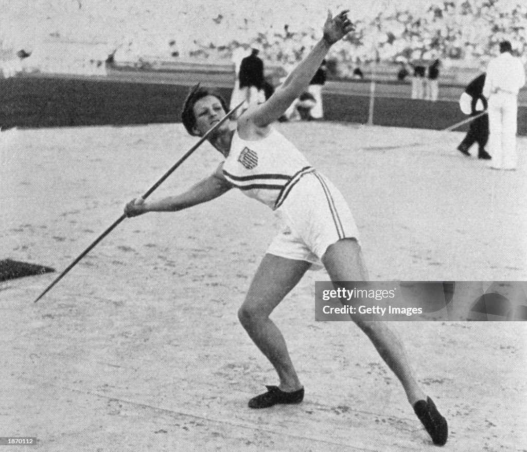 Mildred Didrikson wins gold in1932