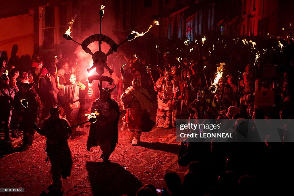 BRITAIN - OFFBEAT - TRADITION - BONFIRE