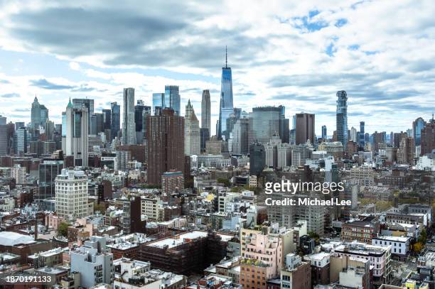 high angle view of lower east side and lower manhattan - new york vacation rooftop stock pictures, royalty-free photos & images