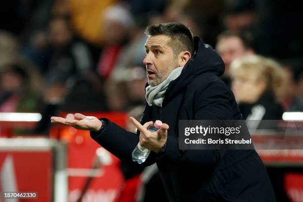 Nenad Bjelica, Head Coach of 1.FC Union Berlin, reacts during the Bundesliga match between 1. FC Union Berlin and 1. FC Köln at An der Alten...