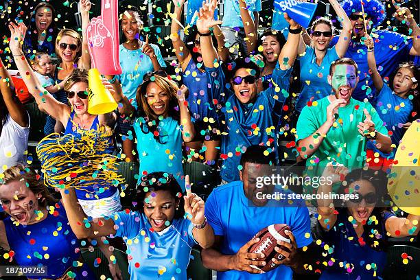 football fans - parents cheering stock pictures, royalty-free photos & images