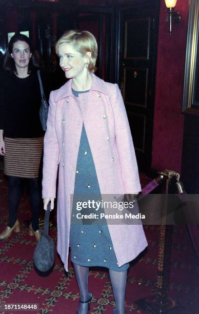 Jane Horrocks attends the local premiere of "Shakespeare in Love" at the Ziegfeld Theatre in New York City on December 3, 1998.