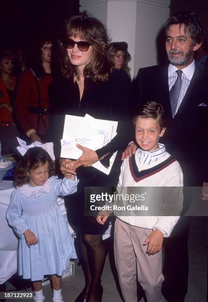 Actress Jaclyn Smith, husband Anthony Richmond and kids Spencer and Gaston attend the Inner Circle for Los Angeles Childrens Museum's Sixth Annual...