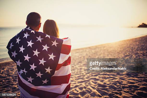 finally home - american flag ocean 個照片及圖片檔