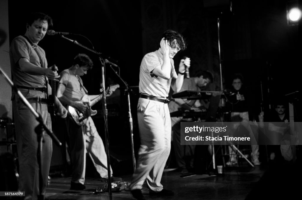 Devo Perform In Chicago