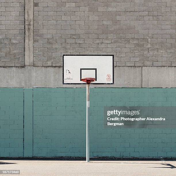 game on - canasta de baloncesto fotografías e imágenes de stock