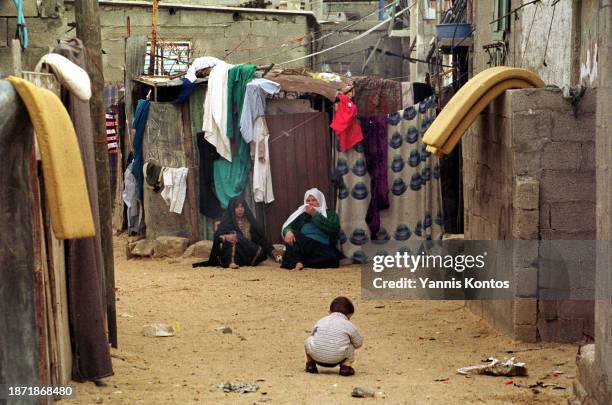 Street scene in Jabalia refugee camp on December 16, 2001.