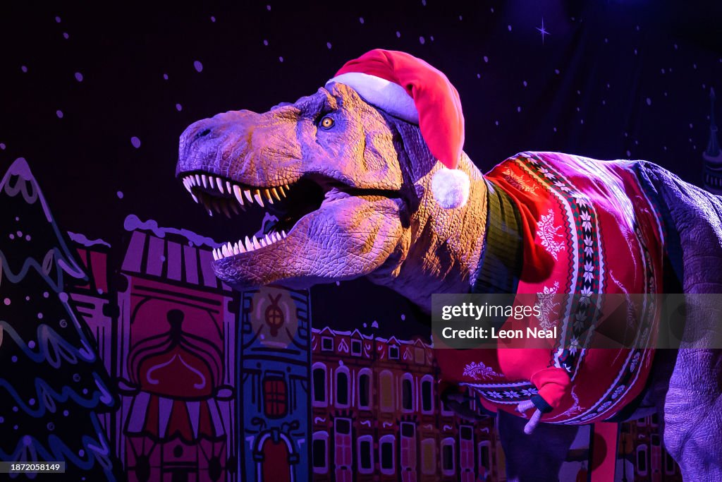 T-Rex Dons A Christmas Jumper At London's Natural History Museum
