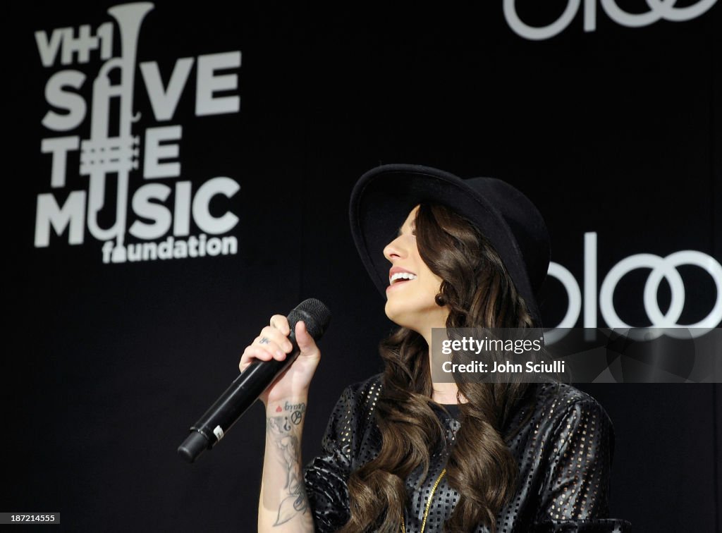 Bloomingdale's Glendale Hosts Opening Gala Celebration With VH1 Save The Music Foundation