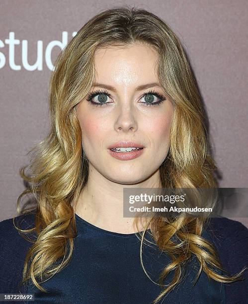 Gillian Jacobs Photos and Premium High Res Pictures - Getty Images