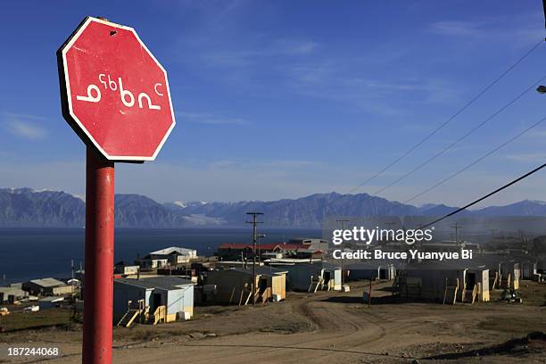 Welcomesign Inuktitut 35 Inuktitut Stock Photos, High-Res Pictures, and Images - Getty Images