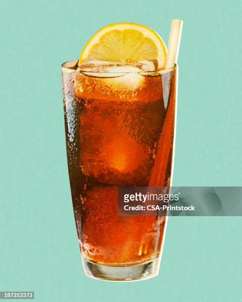 stockillustraties, clipart, cartoons en iconen met beverage with lemon in glass - cocktail sommer