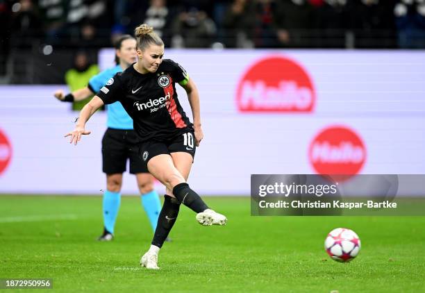 Laura Freigang of Eintracht Frankfurt has a penalty kick saved by Lena Pauels of SL Benfica during the UEFA Women's Champions League group stage...