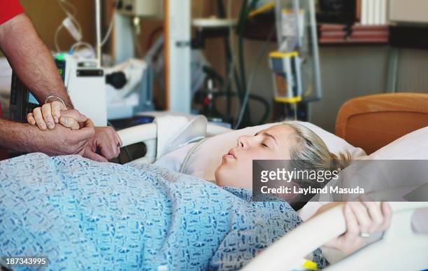 labor in hospital - giving birth stock pictures, royalty-free photos & images