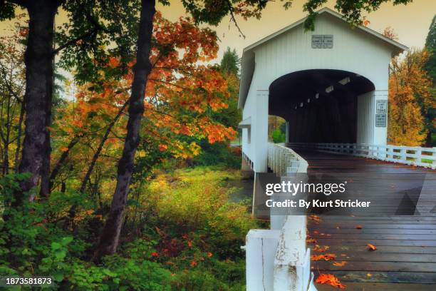 pengra covered bridge - 1938 photos et images de collection