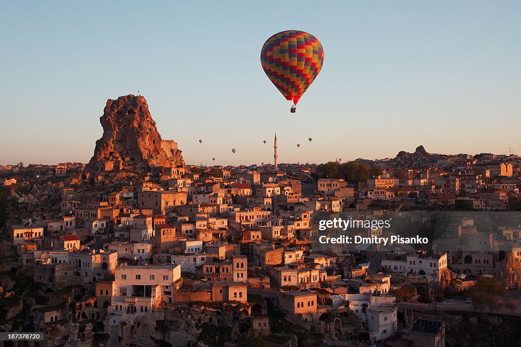 Hot airballon above the city