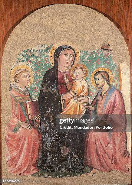 Galleria Di Palazzo Degli Alberti StockFotos und Bilder Getty Images