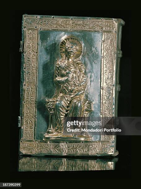 Italy, Trentino Alto Adige - Südtirol, Trento, Museo Diocesano Tridentino, All, Jacket of sacred book; the frame is decorated with floreal pattern...