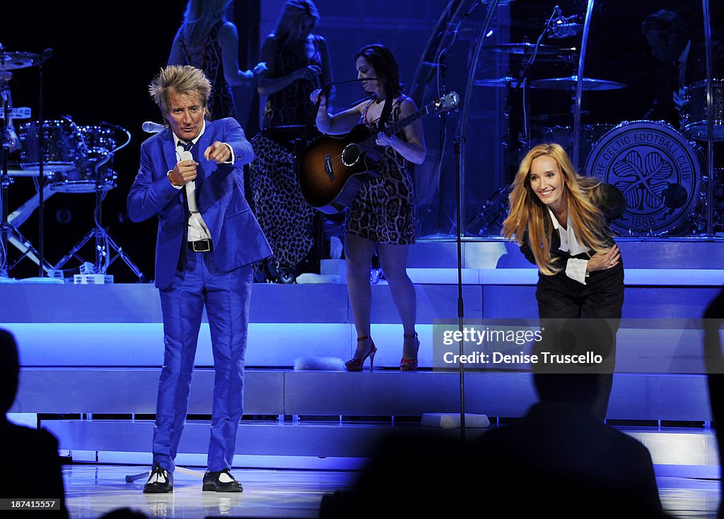 Rod Stewart Performs In His Residency Show "Rod Stewart: The Hits" At The Colosseum At Caesars Palace In Las Vegas